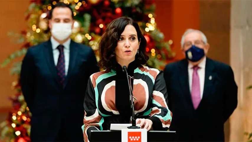 Isabel Díaz Ayuso frente a ERC y el plan impuesto por Illa de perimetrar Madrid y sin Reyes. (Foto: @IdiazAyuso)